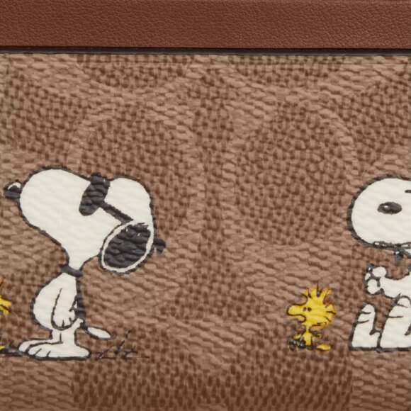 🐶 Coach X Peanuts Mini Skinny Id Case In Signature Canvas With Snoopy Print - Picture 3 of 6